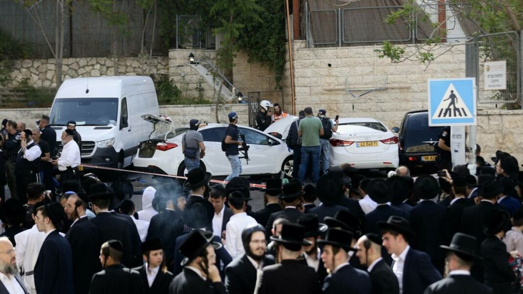 Ierusalim: Trei oameni au fost răniți, după ce o mașină a intrat în ei