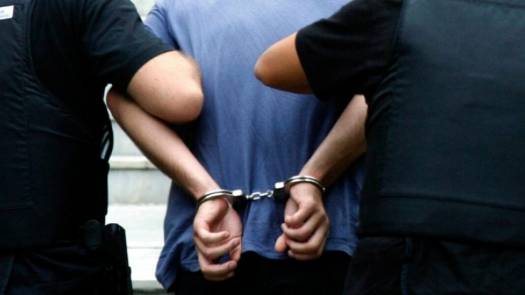 Un bărbat din Olt a fost arestat preventiv, fiind acuzat de comiterea infracțiunii de trafic de droguri de mare risc.