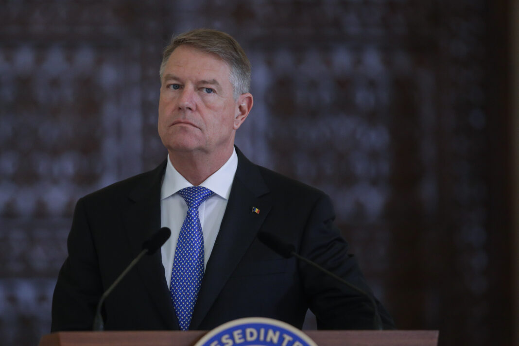 POLITICO: Klaus Iohannis, cotat cu şanse mari pentru a-i lua locul preşedintei Comisiei Europene