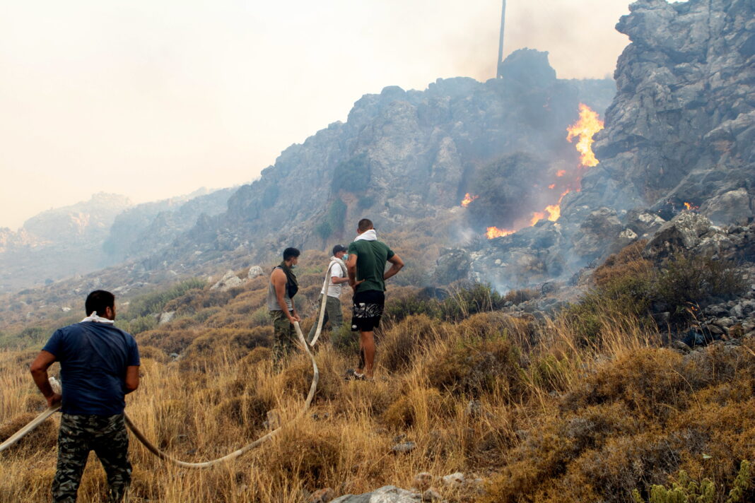 Grecia: Cod roșu de incendii în Grecia. Parcurile sunt închise
