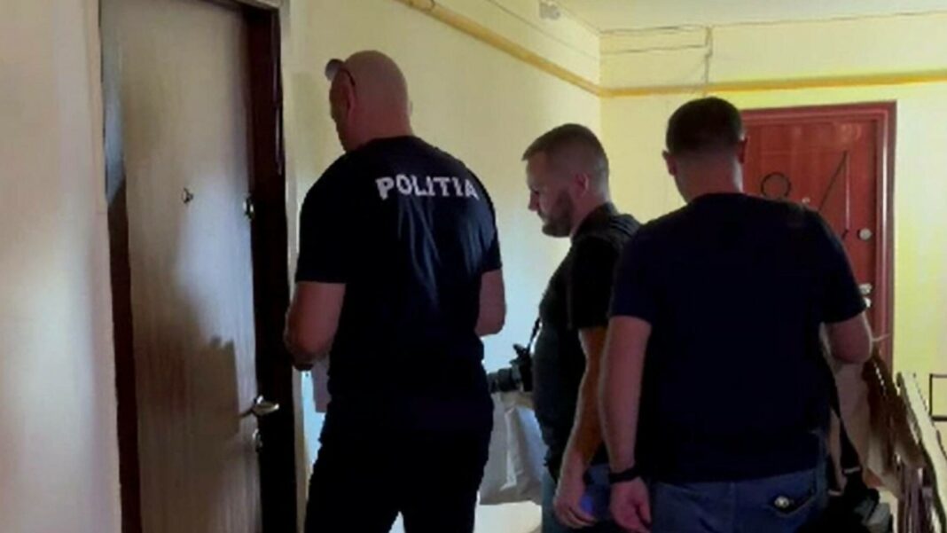 Un bărbat și-ar fi omorât mama în apartamentul ei de pe Calea Mănăștur