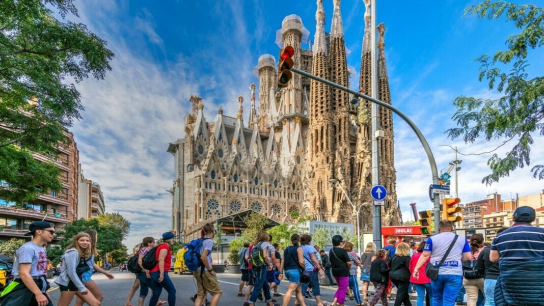 Barcelona măreşte din nou taxa turistică