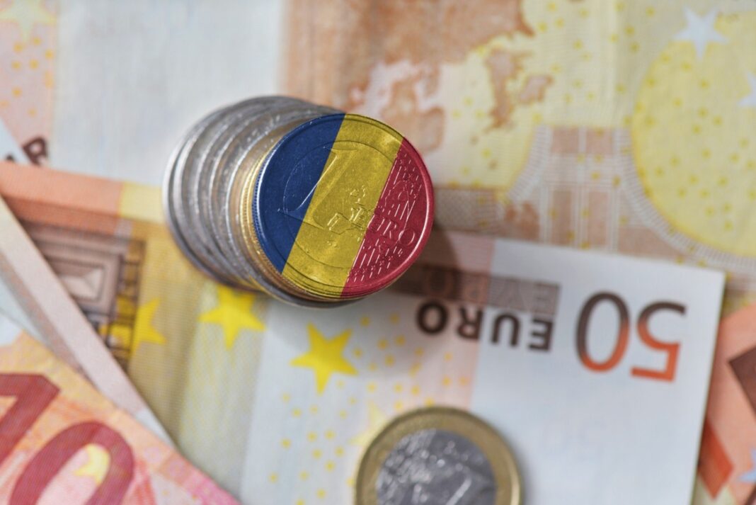 România nu îndeplinește condițiile pentru adoptarea monedei euro, spune Comisia Europeană