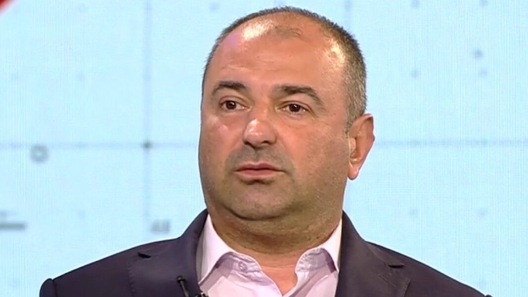 Silvestru Şoşoacă, acuzat de uz de fals şi fals în declaraţii, a fost pus sub control judiciar pentru 60 de zile