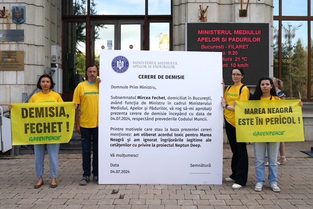 Greenpeace cere demisia ministrului Mediului, Mircea Fechet