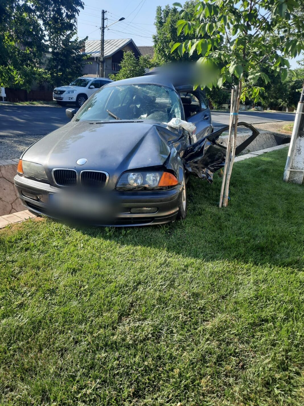 Vâlcea: Accident grav la Prundeni. Două persoane, rănite