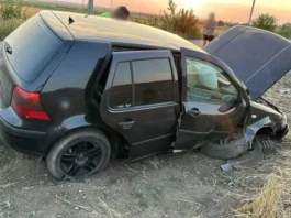 Olt: O pasageră moartă și alta rănită după ce un șofer de 19 ani a intrat într-un cap de pod