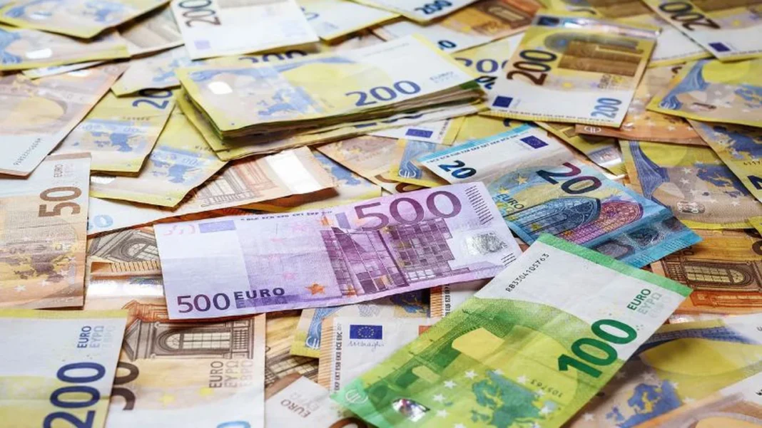 Românii din străinătate au trimis acasă 6,5 miliarde de euro în 2023, echivalentul a 2% din PIB