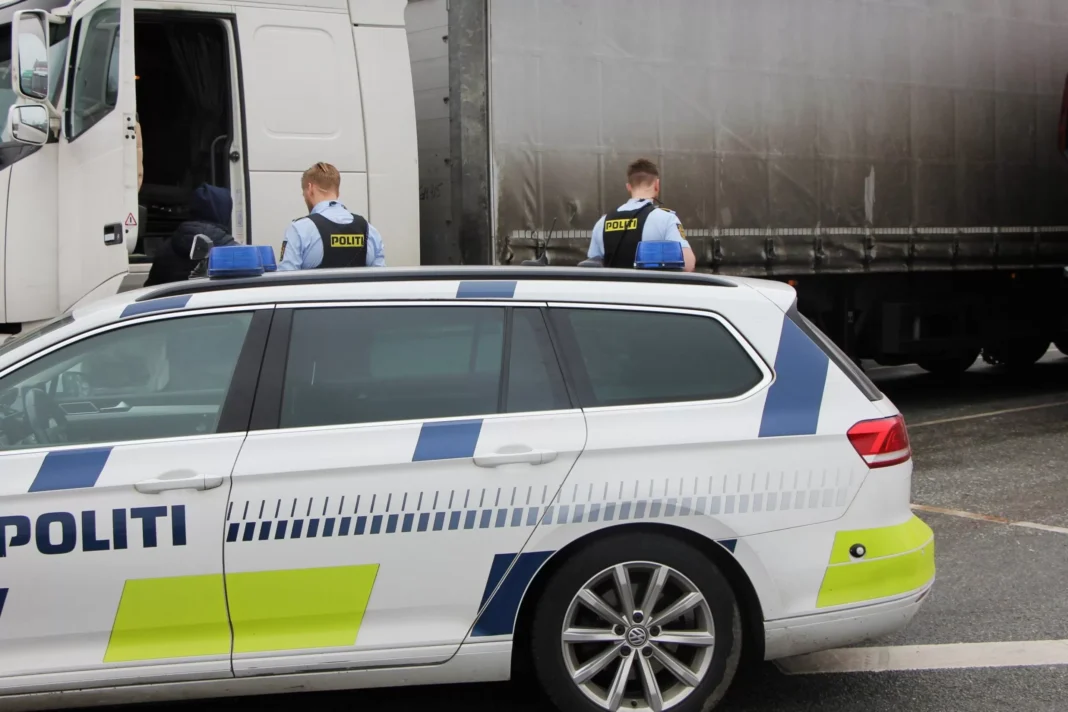 Poliţia daneză a anunţat că a descoperit, din întâmplare, aproape o tonă de explozivi