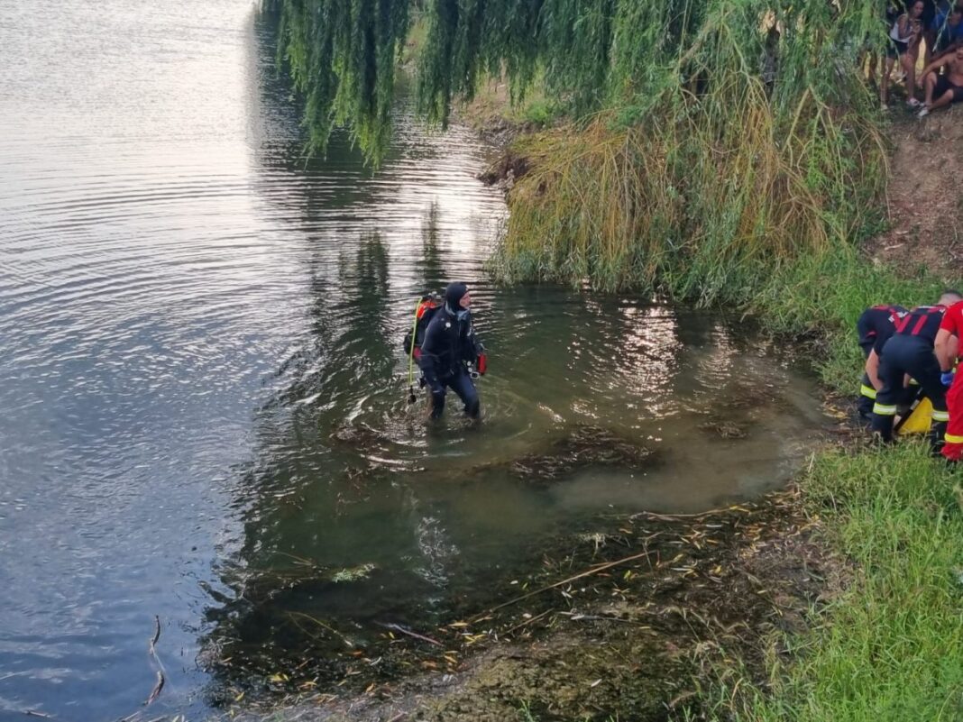 Un tânăr a murit înecat într-o baltă