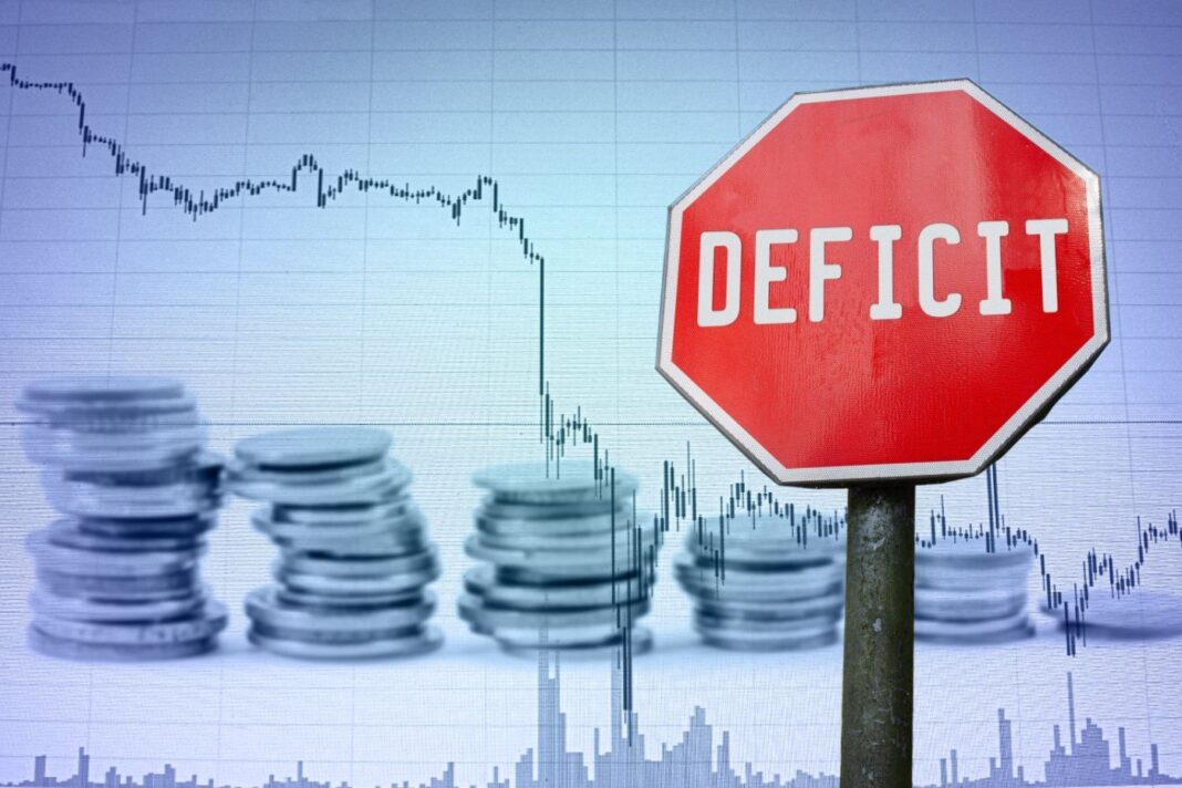 Deficitul bugetar din România a urcat la 4,57% din PIB, după opt luni