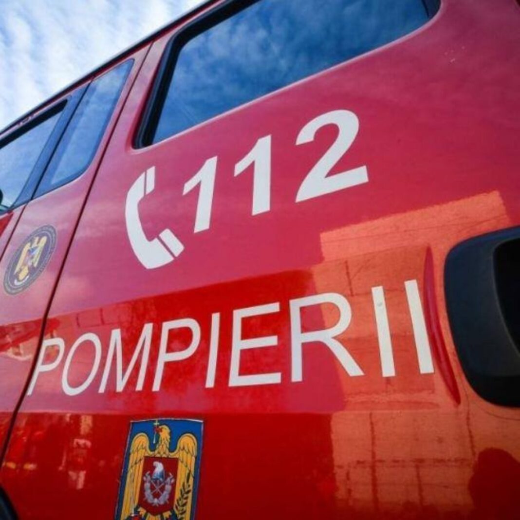 Gorj: Explozie urmată de incendiu la o casă din comuna Cătunele