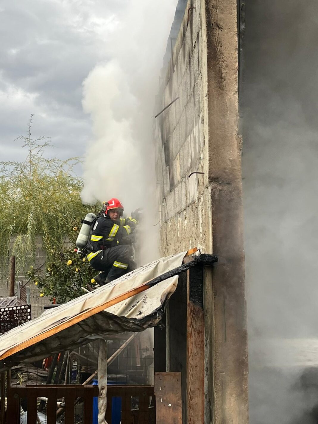 Incendiu la o casă din Craiova