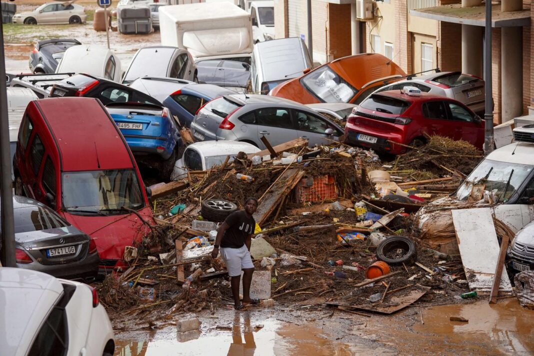 Bilanţul inundaţiilor din Valencia urcă la 62 de morţi