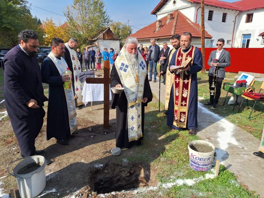 Mitropolitul Olteniei a sfințit piatra de temelie a bisericii care va fi construită în curtea Spitalului Județean Târgu Jiu