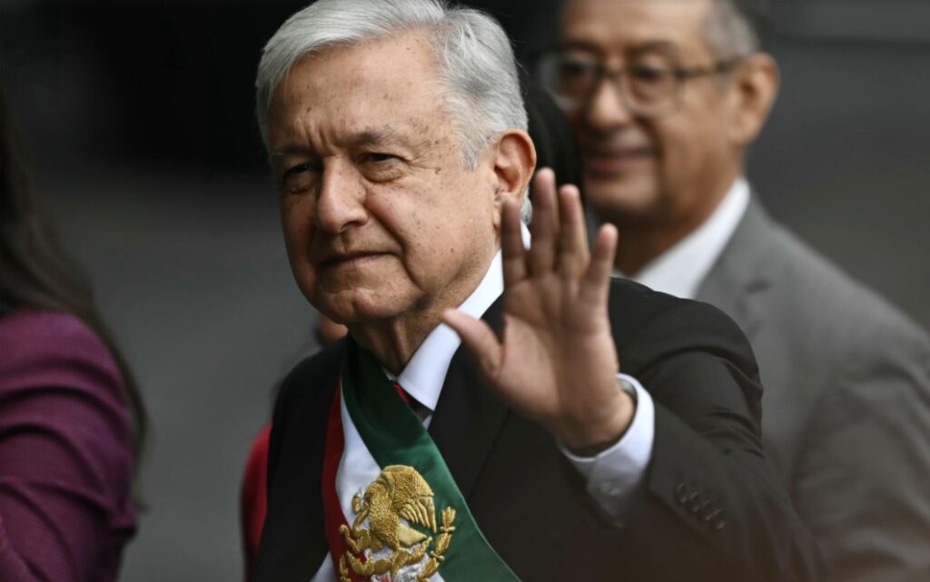 Liderul mexican, Andres Manuel Lopez Obrador, participă la ceremonia de inaugurare a lui Sheinbaum la Congresul Uniunii din Mexico City, pe 1 octombrie 2024