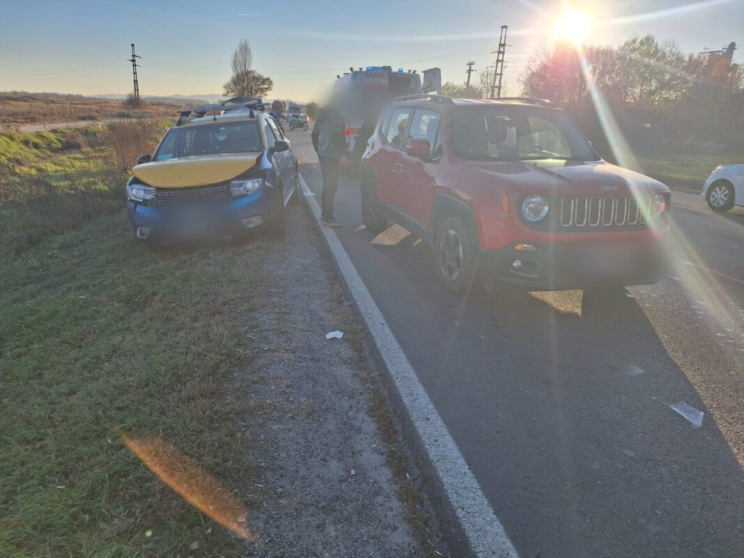 Vâlcea: Doi răniți într-un accident, la Mihăești