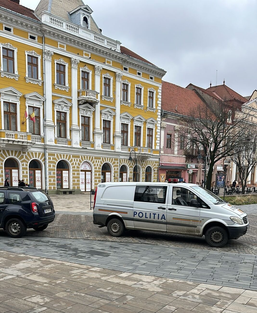 Bărbat găsit mort într-o cameră de hotel