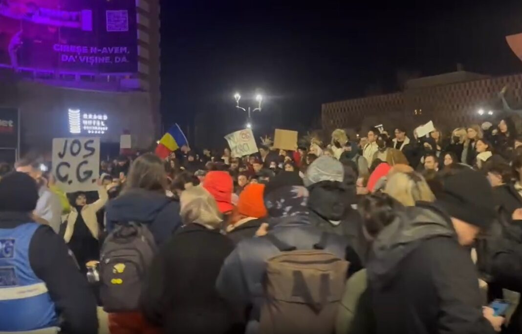 Manifestaţie în Bucureşti împotriva candidatului independent Călin Georgescu