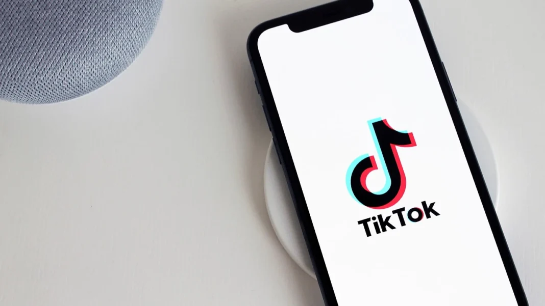 Un copil de 11 ani, în stare gravă după ce a încercat să imite un video de pe TikTok