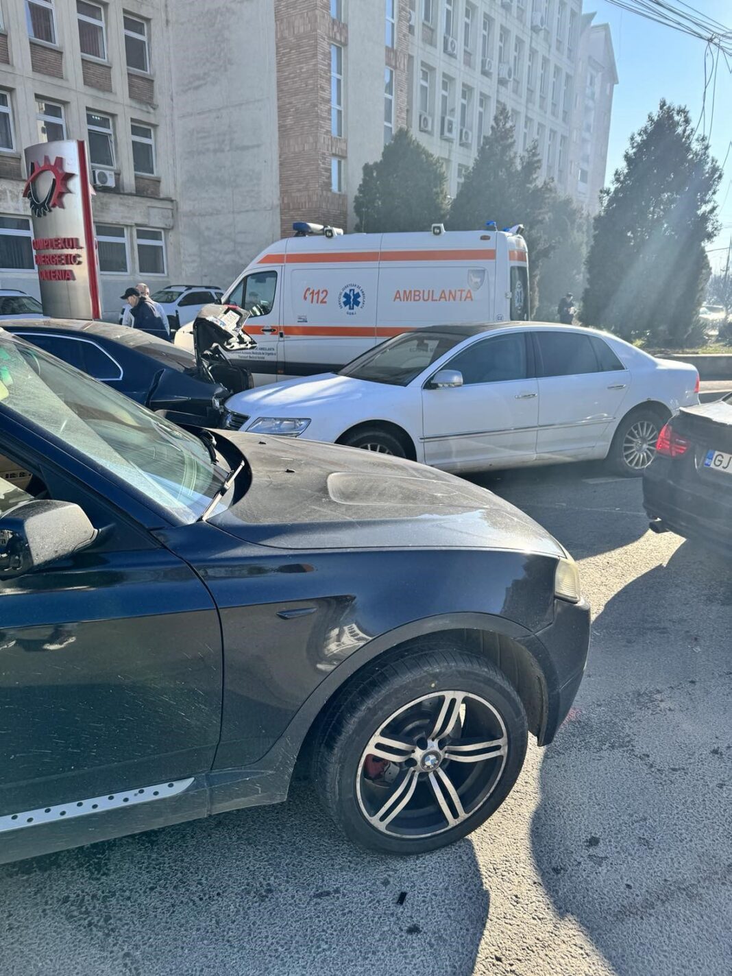 Accident rutier în fața sediului CEO din Târgu Jiu