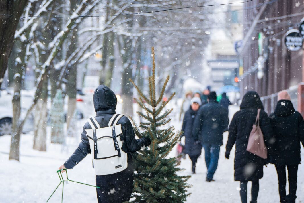 Azi începe vacanţa de iarnă a elevilor