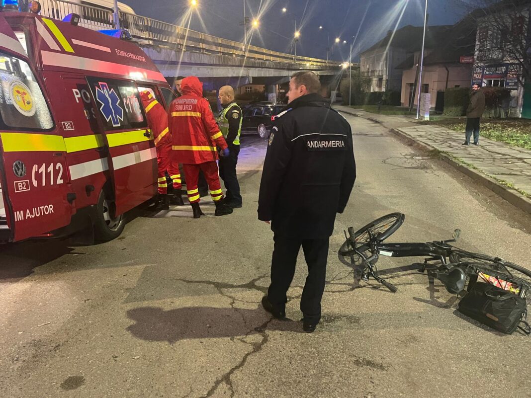 Târgu Jiu: Doi jandarmi au intervenit în sprijinul unui biciclist căzut pe carosabil