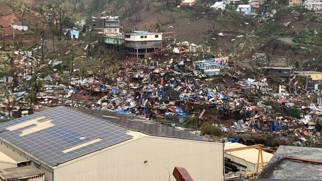 Nouă români de pe insula Mayotte când s-a produs ciclonul Chido