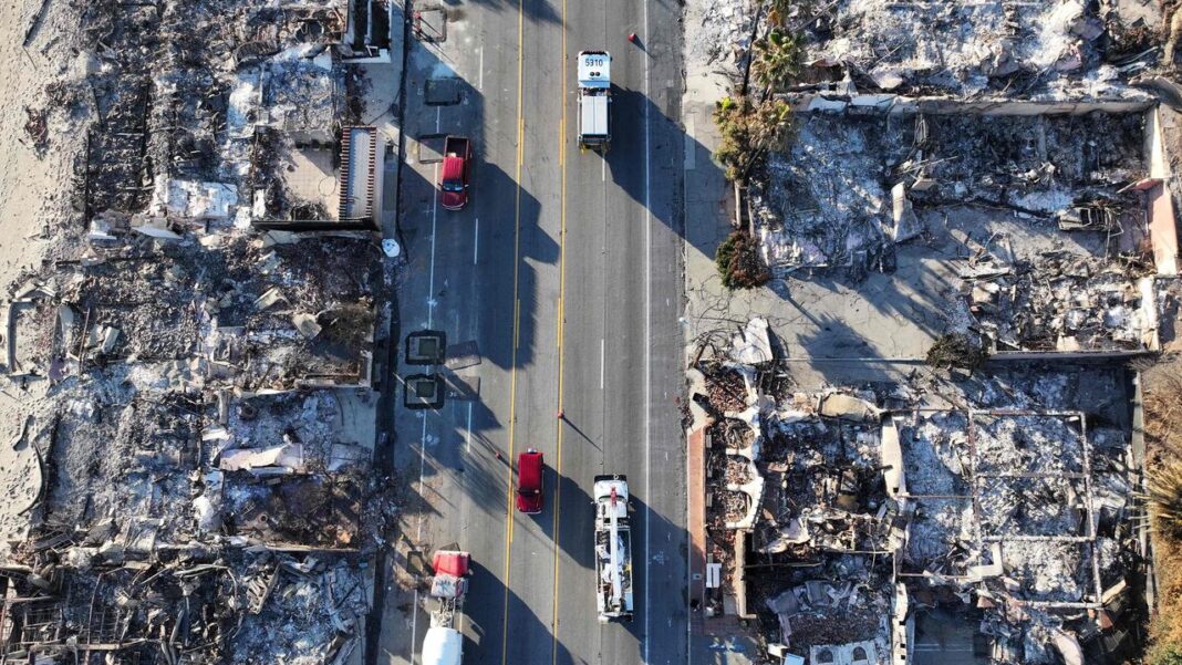 Pompierii le-a transmis celor evacuați din Los Angeles să nu se mai întoarcă timp de cel puțin o săptămână