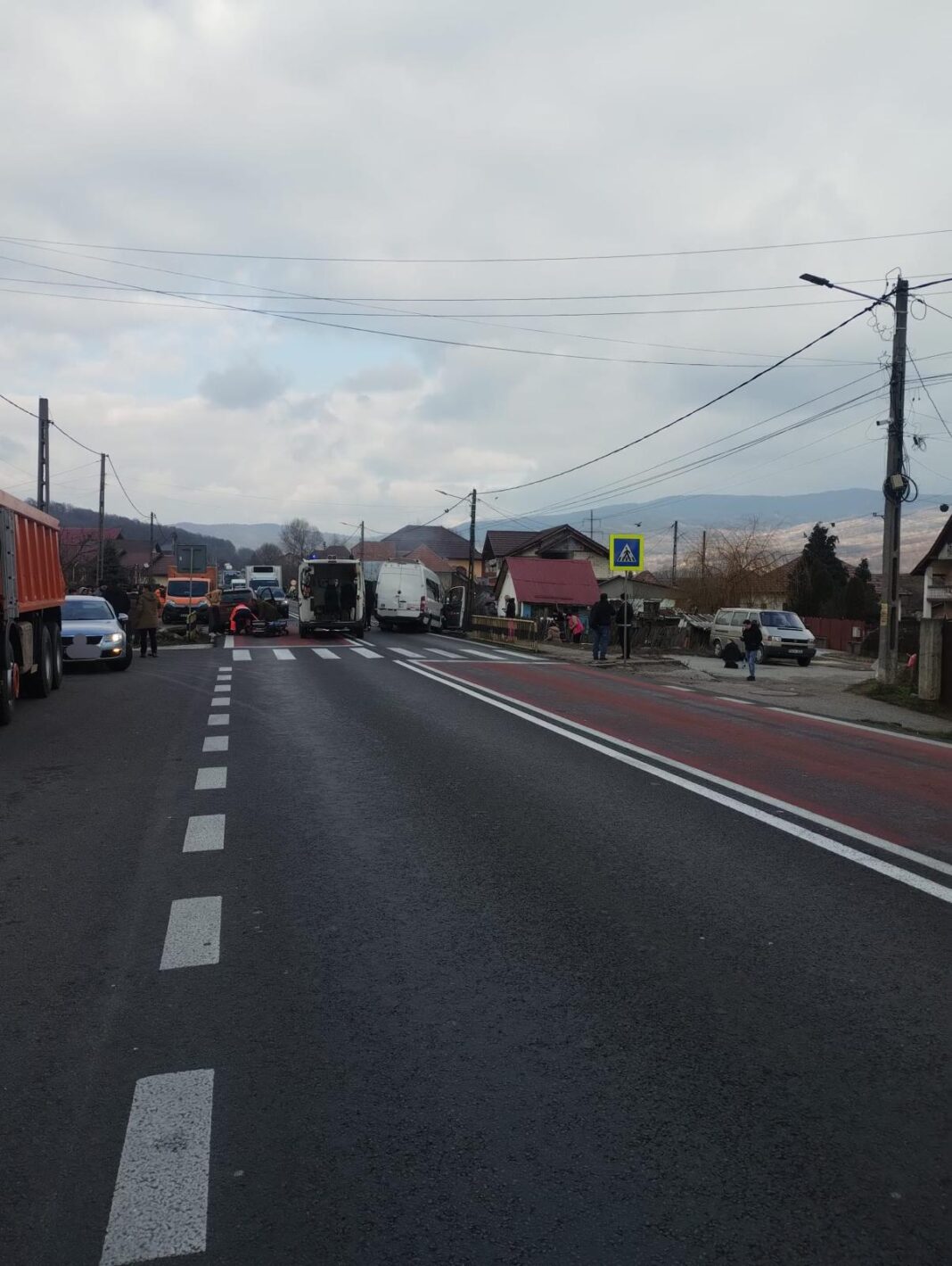 Traficul pe DN 7 este îngreunat după un accident rutier