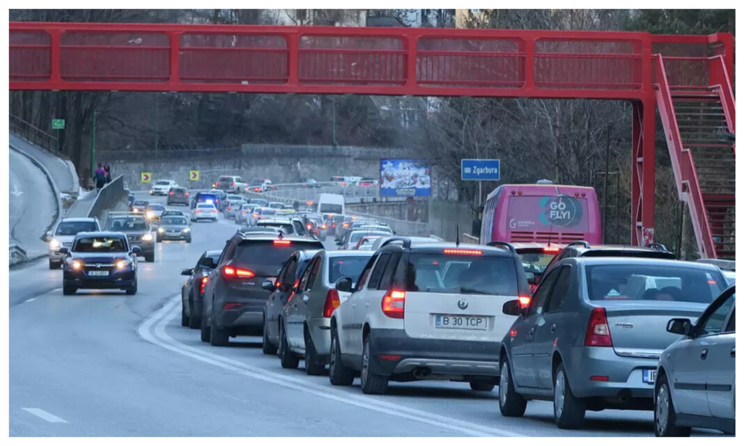 Trafic rutier intens pe DN1, sensul de coborâre dinspre Braşov spre Ploieşti