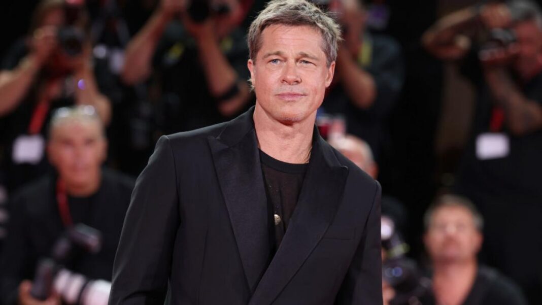 Fanii lui Brad Pitt, îndemnați să nu răspundă contactelor online din partea sa