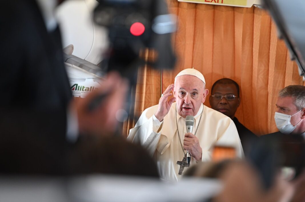 Papa Francisc spune că Biserica Catolică e gata să accepte o singură dată pentru Paște