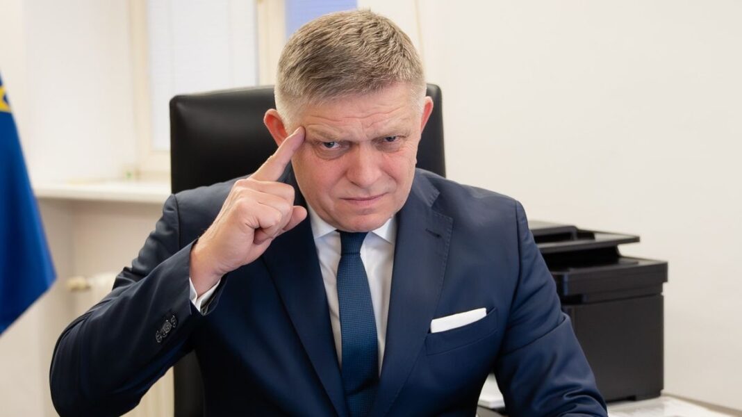 Peste o sută de psihologi și psihiatri din Slovacia i-au cerut prim-ministrului Robert Fico să demisioneze