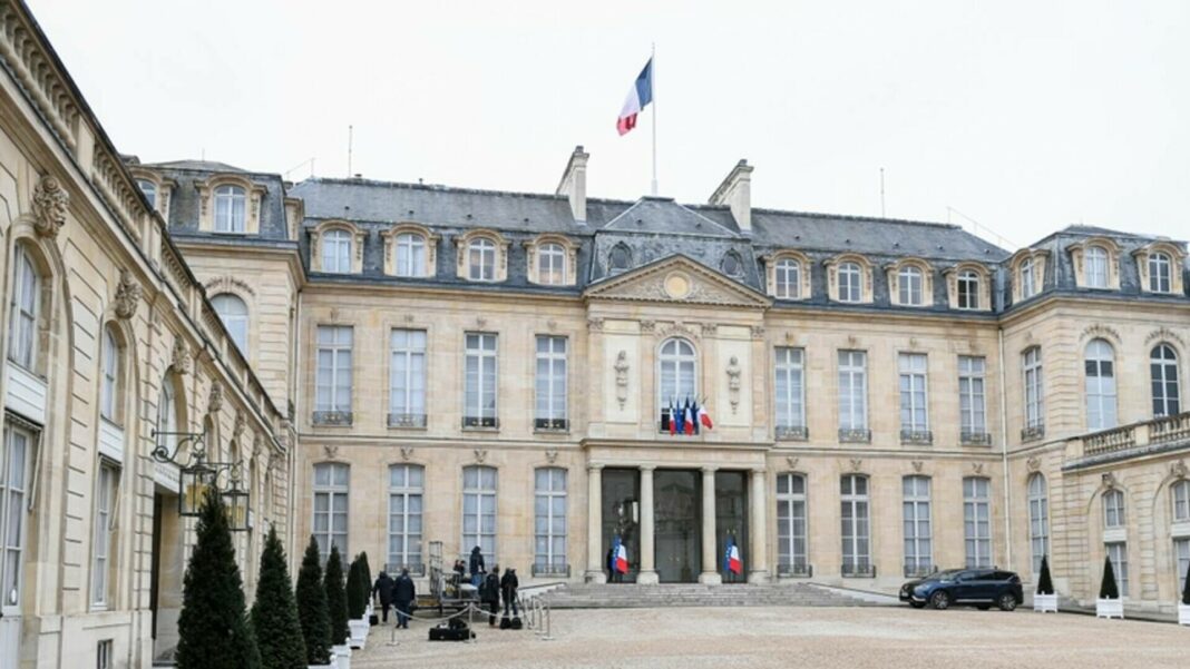 Ilie Bolojan va fi primit de Emmanuel Macron la palatul Elysée