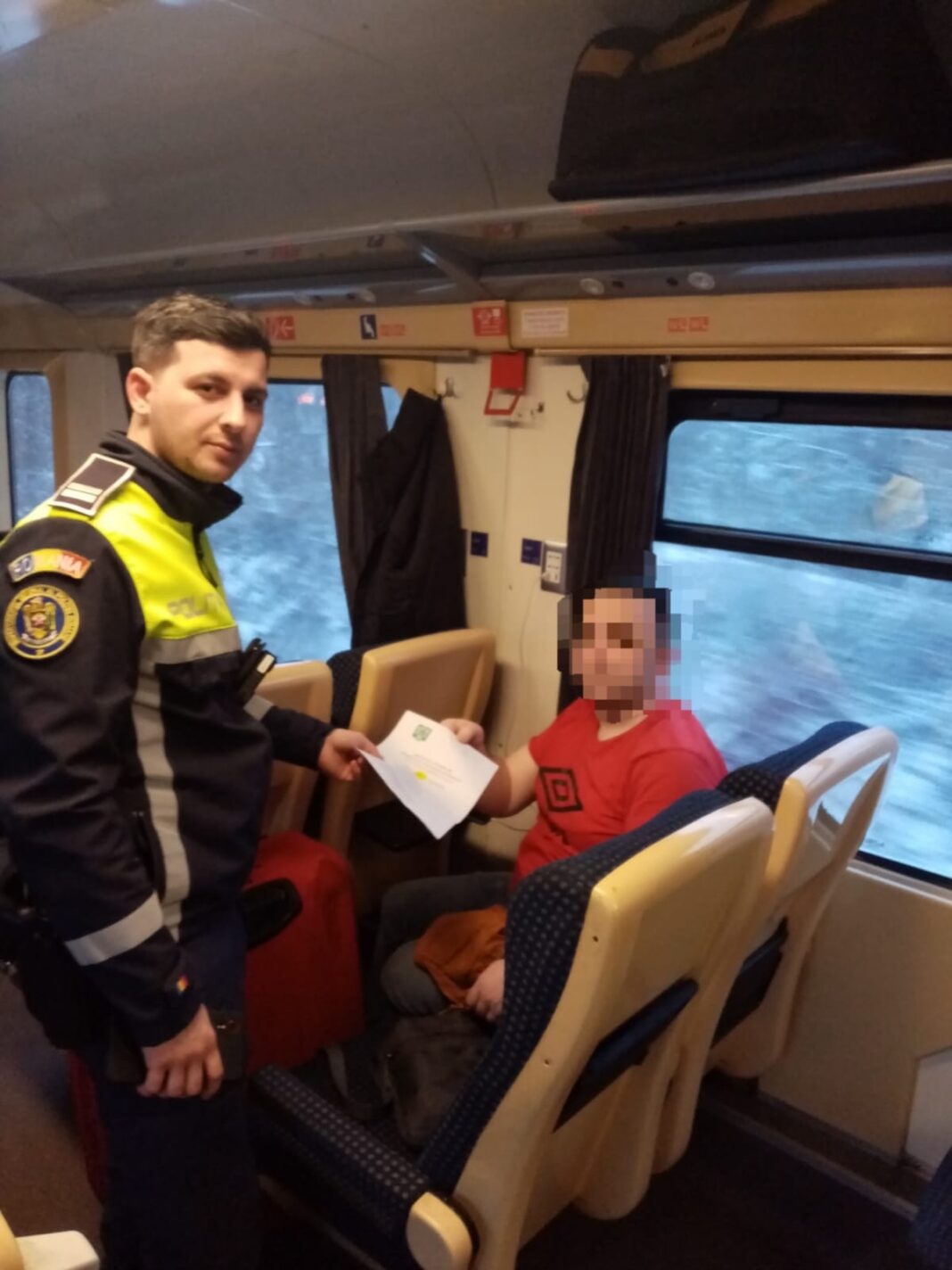 Activități preventiv-educative pe trenurile de călători