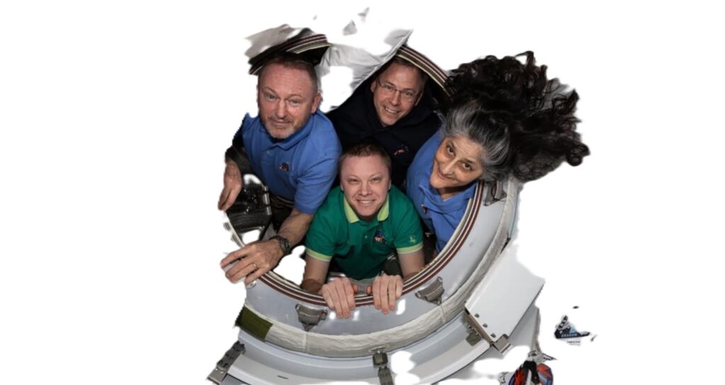 Cei patru membri ai echipajului misiunii SpaceX Crew-9 a NASA, inclusiv astronauții Suni Williams (R) și Butch Wilmore (L), urmează să se întoarcă pe Pământ marți, după ce au rămas blocați pe ISS timp de nouă luni.